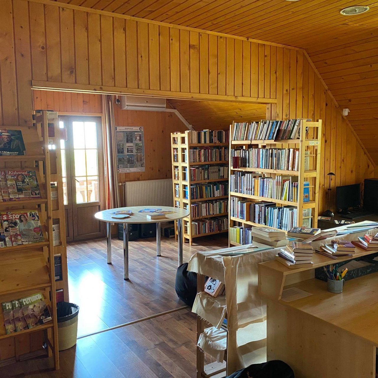 Kép - Könyvtár