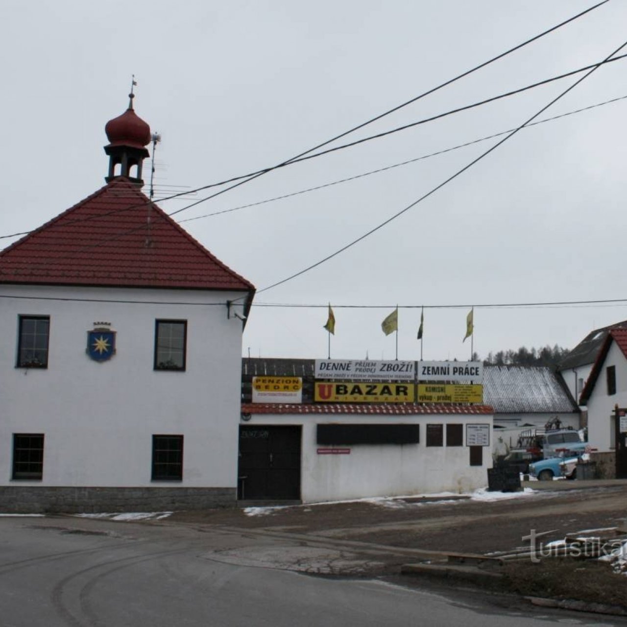 Bedrčský dvůr