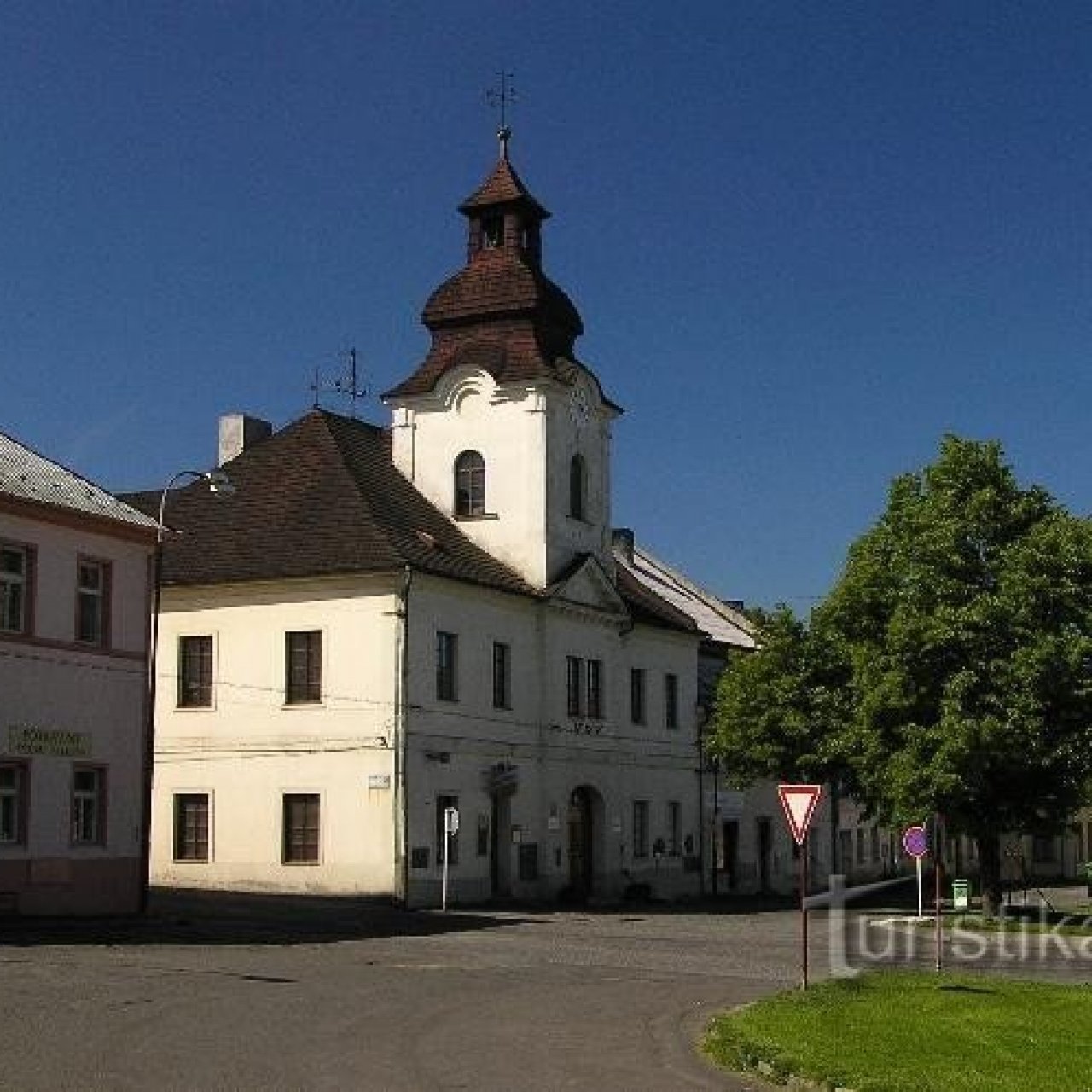 Bochov