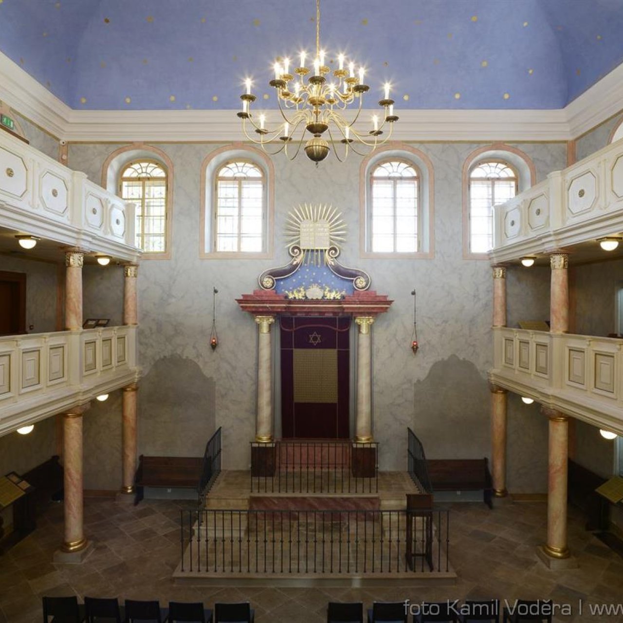 Židovský hřbitov a brandýská synagoga