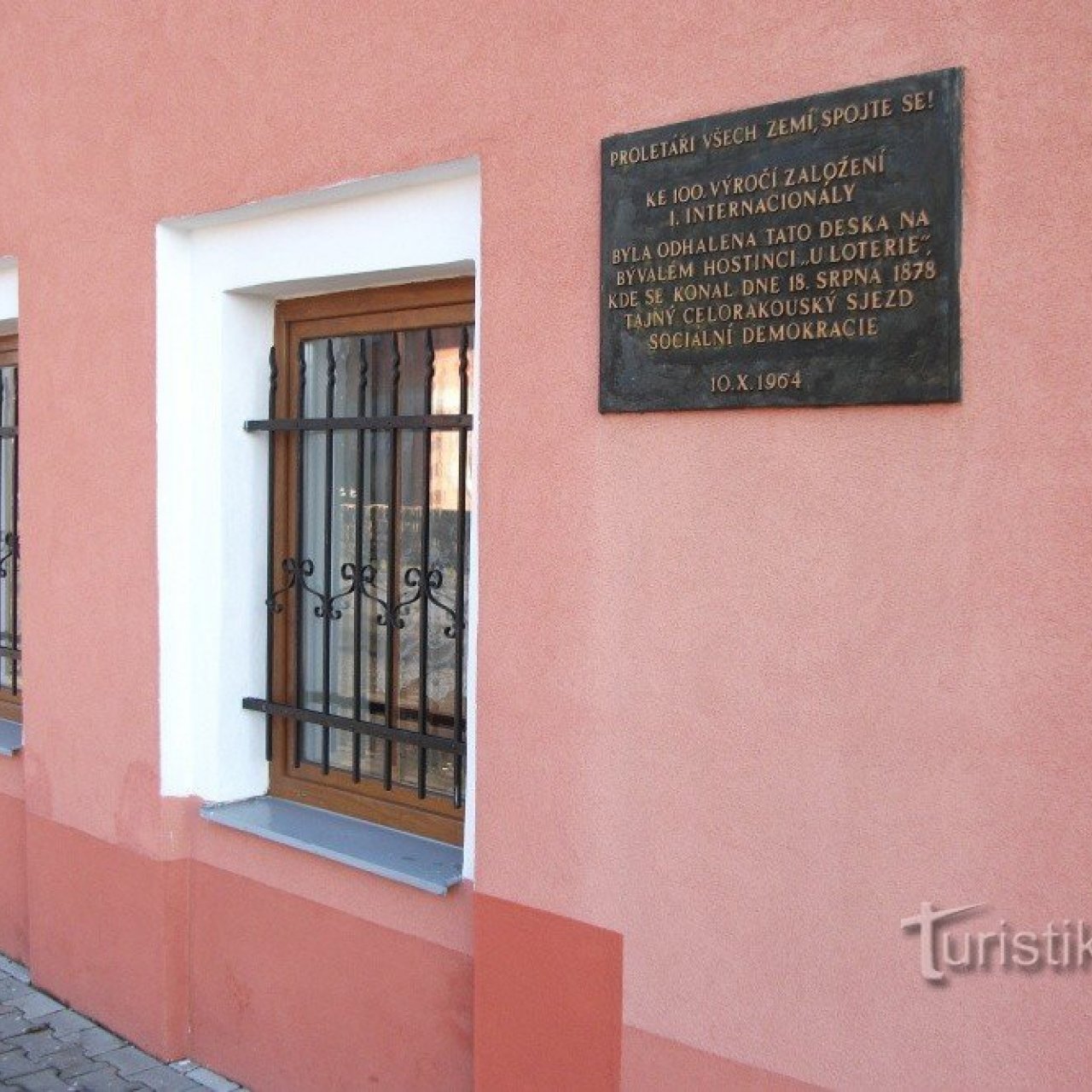 Pamětní deska k výročí založení I. Internacionály