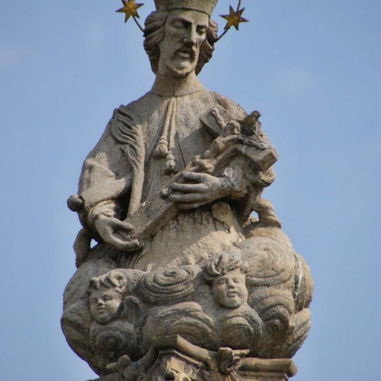 Dolany (u Olomouce) – sloup se sochou sv. Jana Nepomuckého