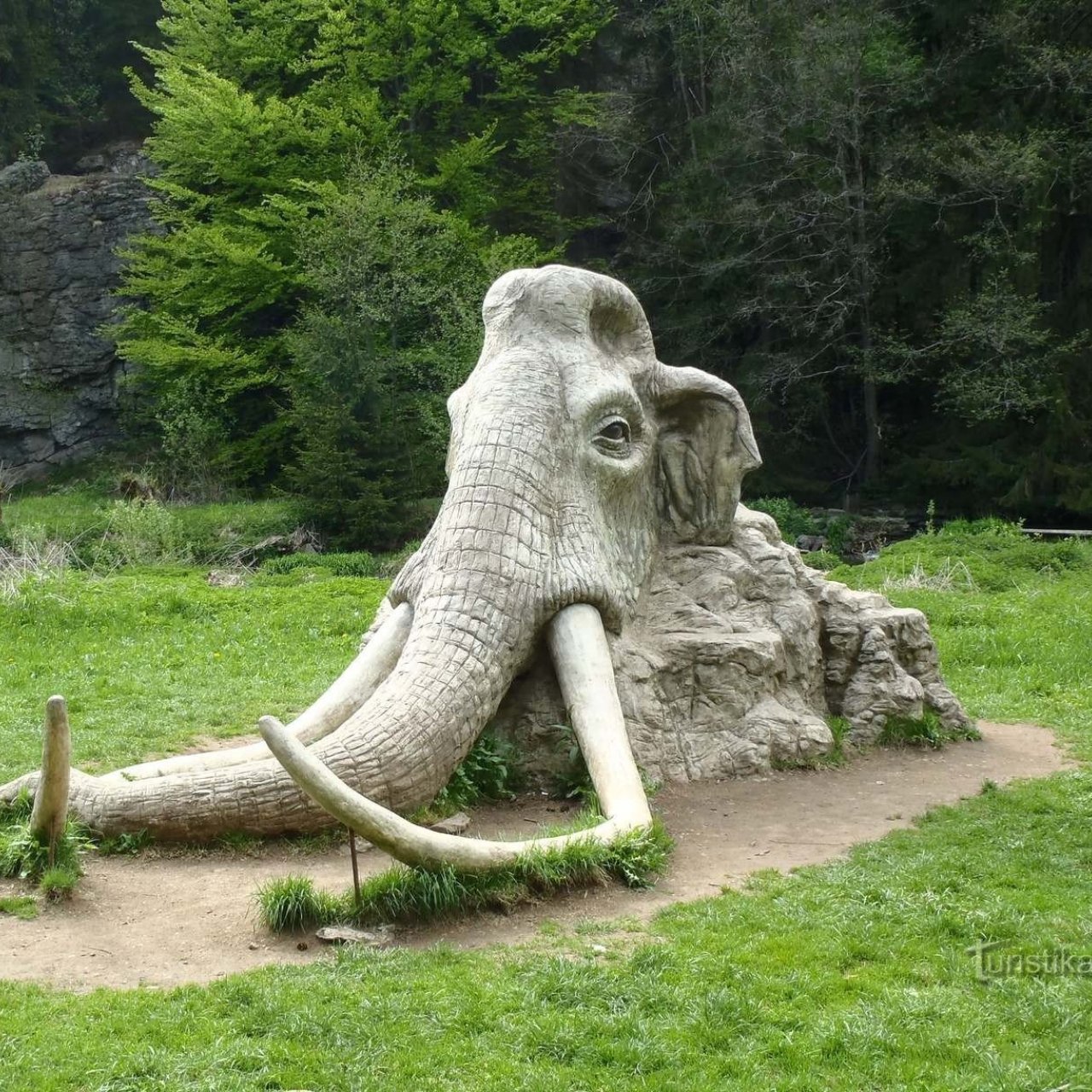 Socha "Mamut" - Hamry nad Sázavou