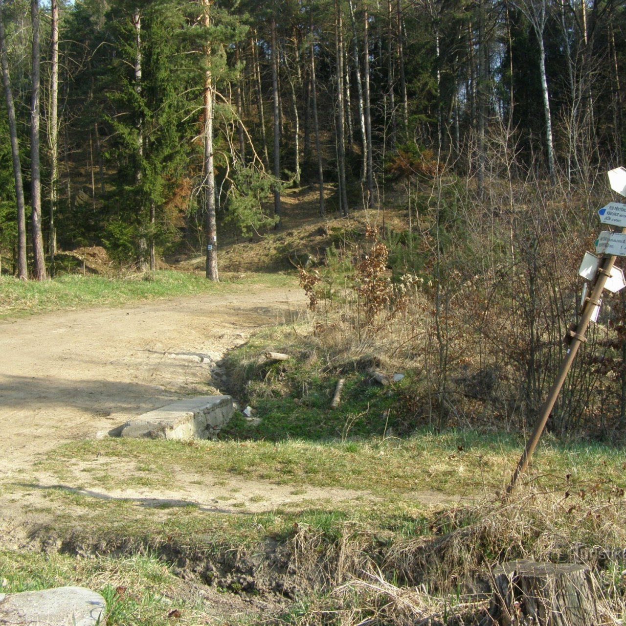 turistické rozcestí Prachov - od Přivýšiny