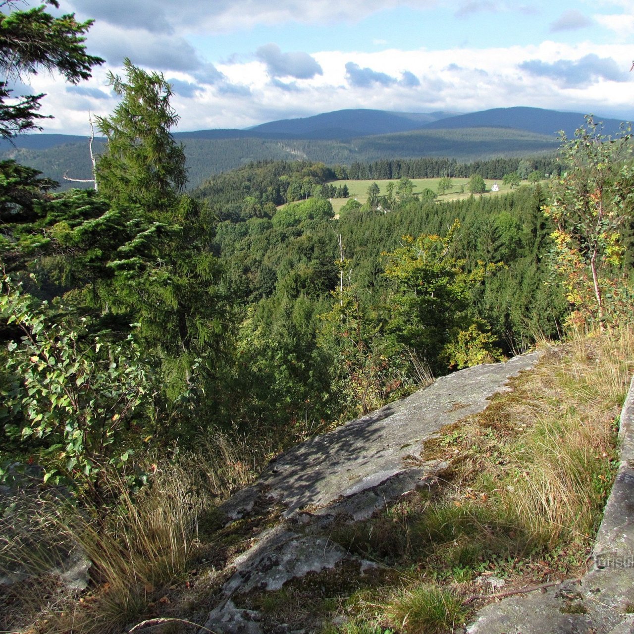 Vyhlídková skála pod Dobřečovskou horou