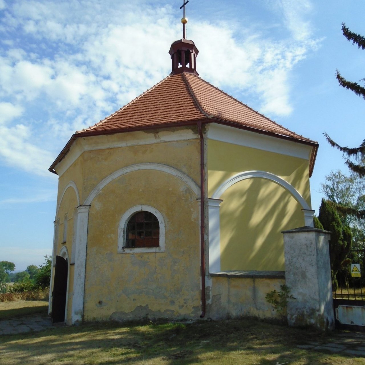 Kaple sv. Huberta ve Starém Plese, jež nahradila zbořený kostel sv. Jiljí