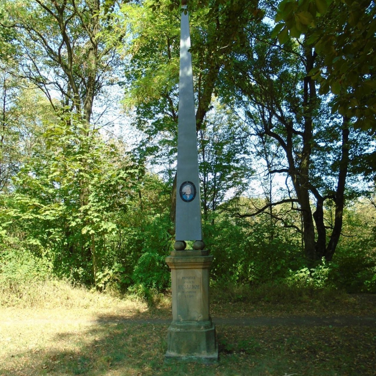 Obelisk knížete Karla de Ligne v Josefově