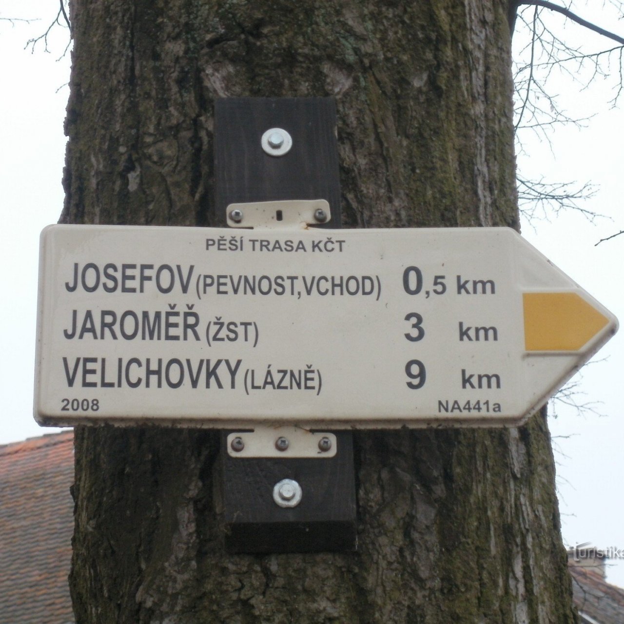 turistické rozcestí Josefov - bus (Masarykovo náměstí)