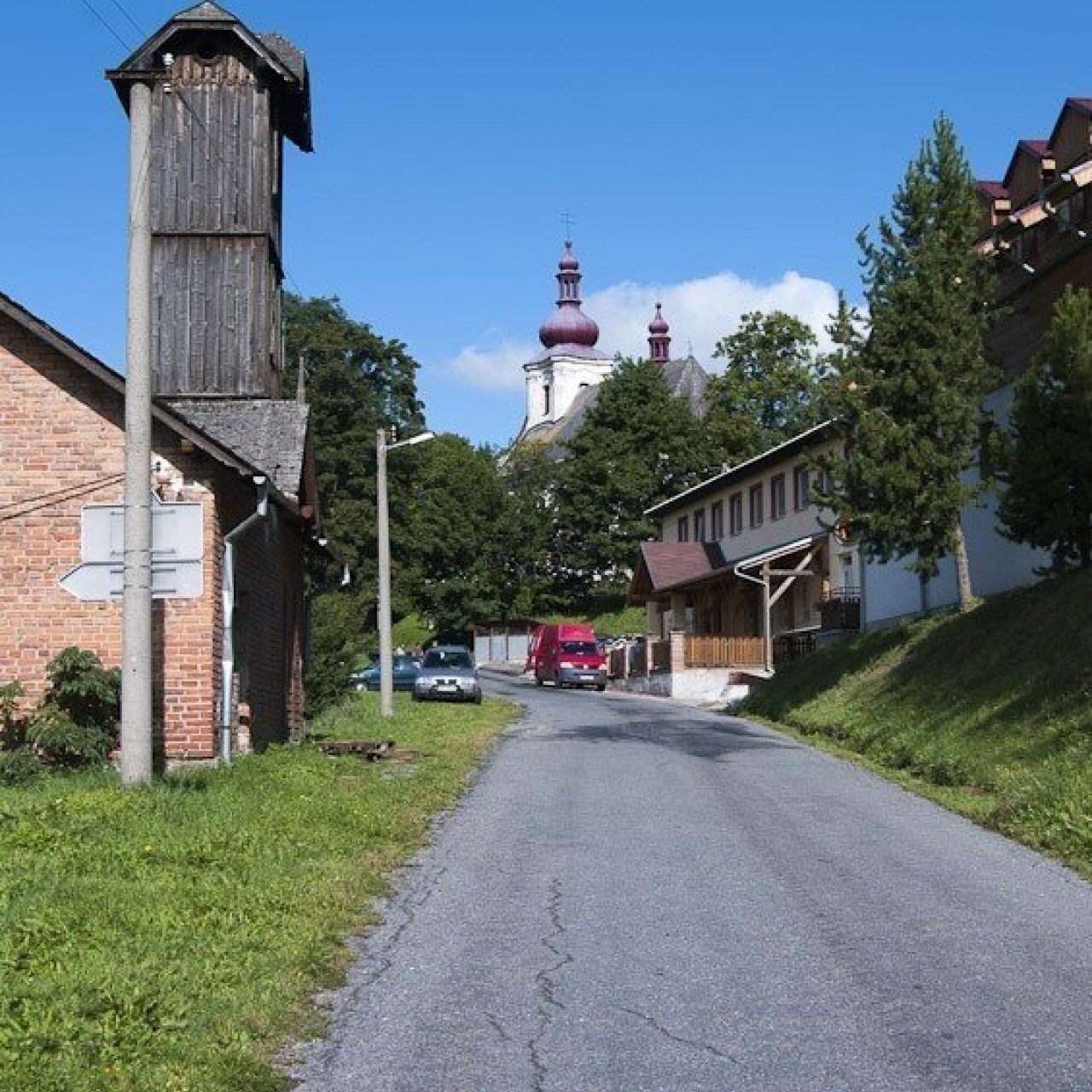 Pusté Žibřidovice – farní kostel sv. Máří Magdalény