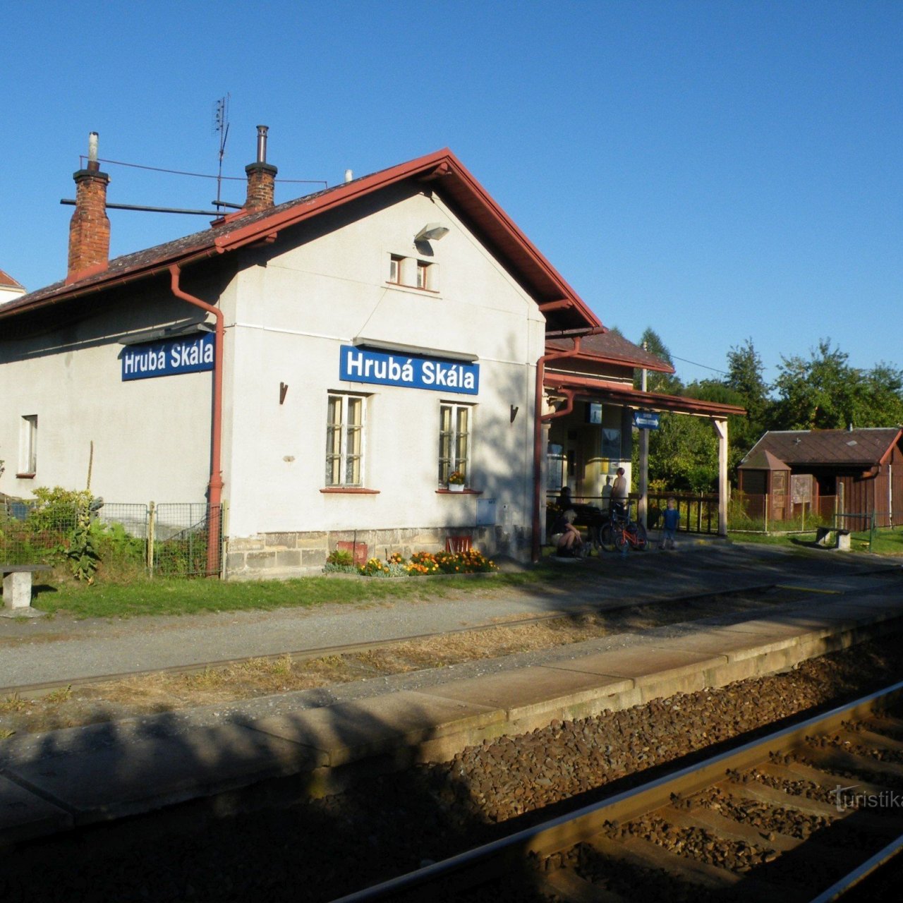Hrubá Skála - železniční stanice