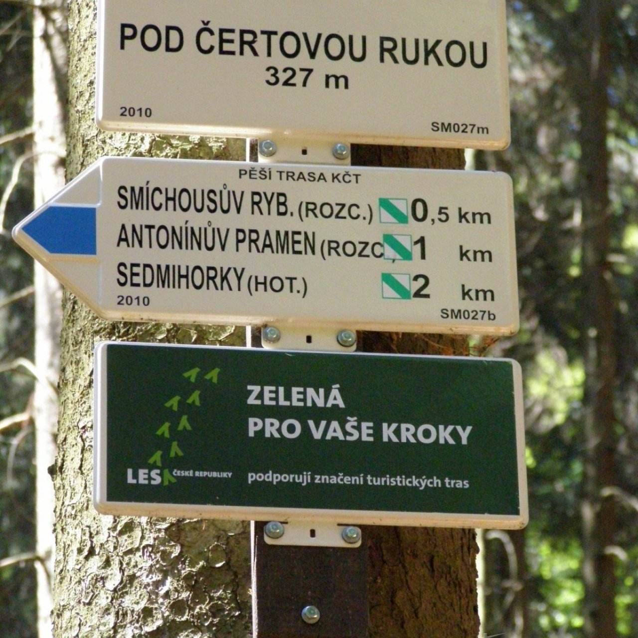 turistické rozcestí Pod Čertovou rukou