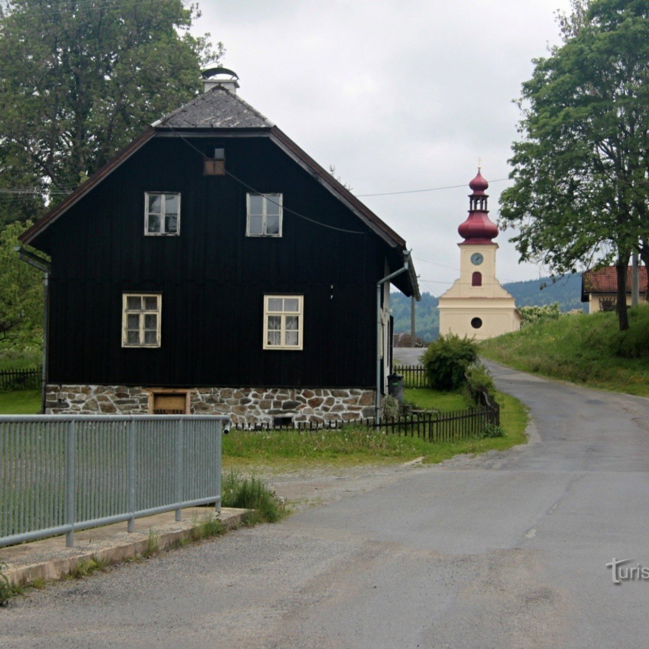 Kaple Panny Marie Pomocné v Červené