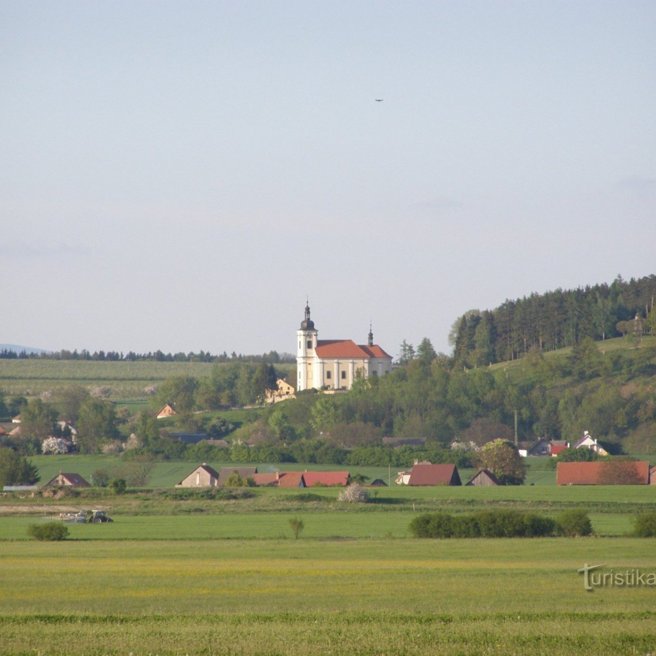 Konecchlumí - kostel sv. Petra a Pavla