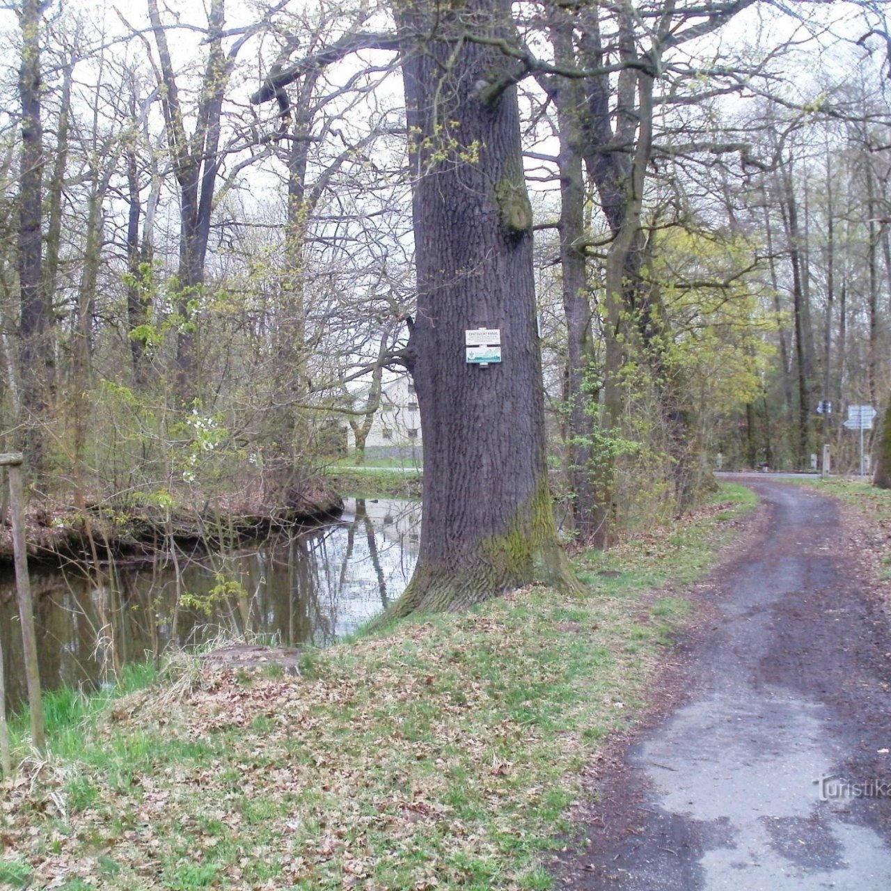 turistické rozcestí Lázně Bohdaneč - Opatovický kanál
