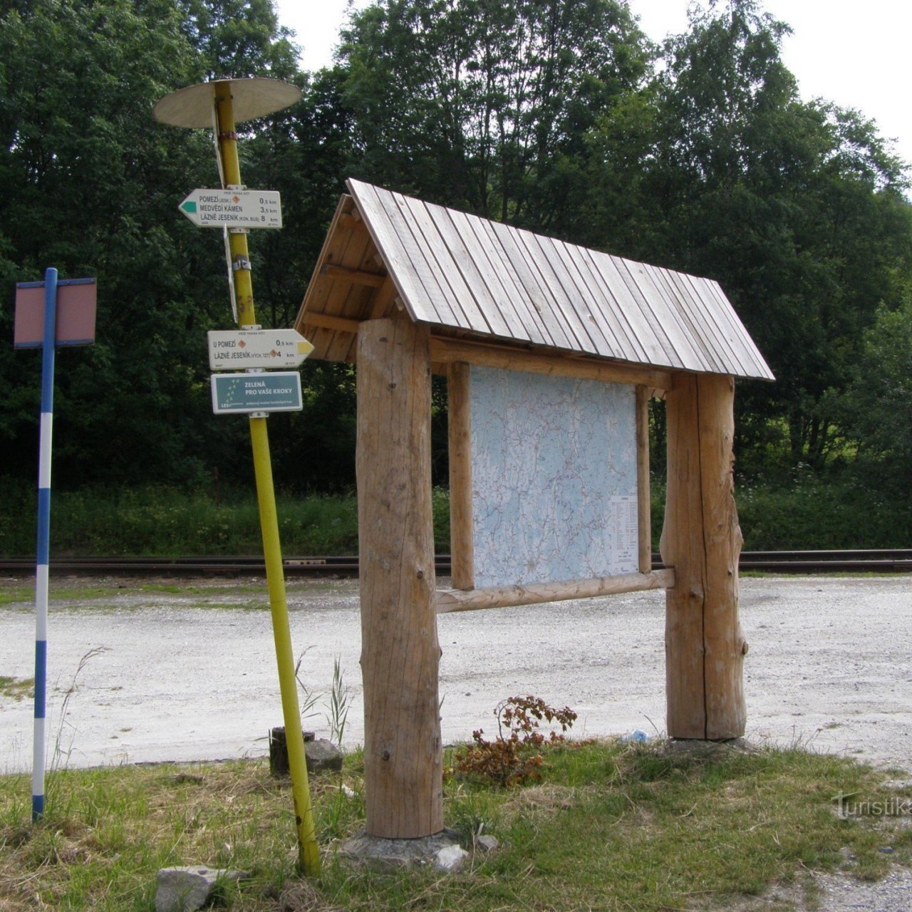 turistické rozcestí Lipová - žst