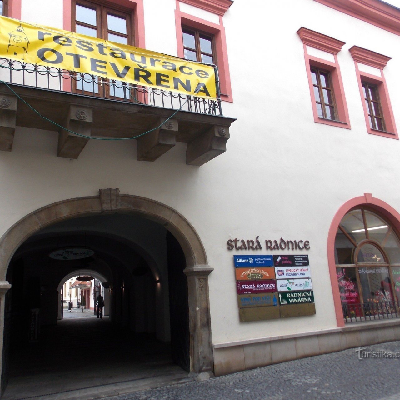 Průchozí pasáž ve Staré radnici v Uh. Hradišti