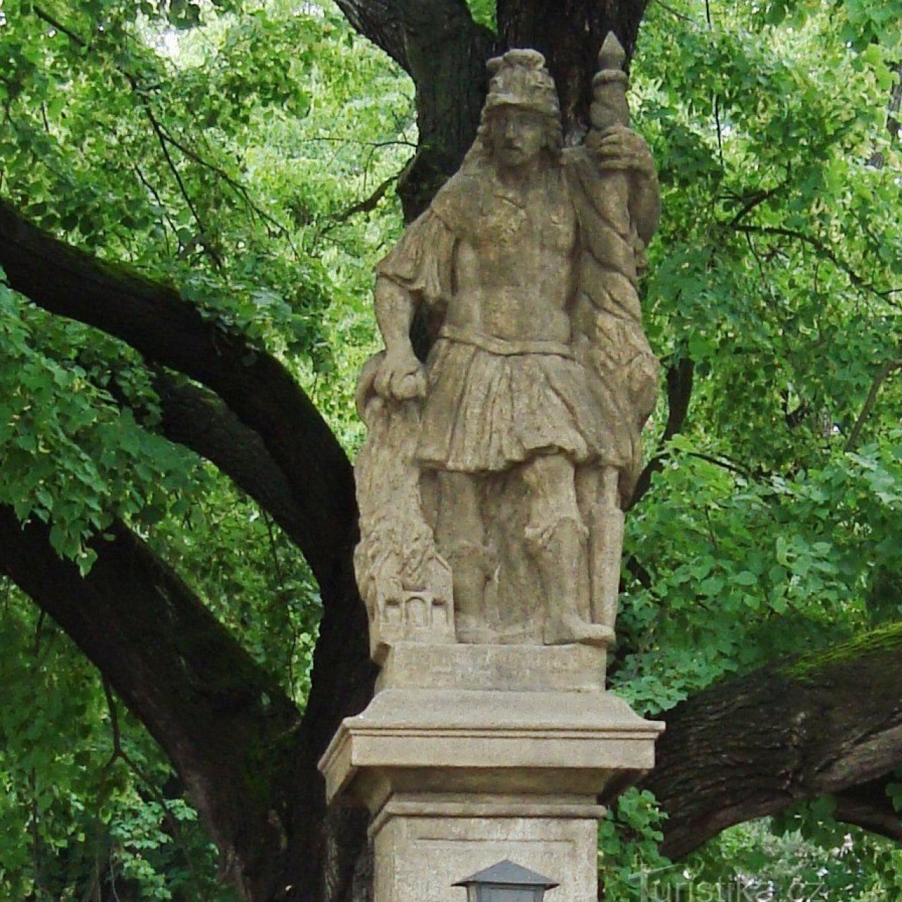 Napajedla-socha sv. Floriána