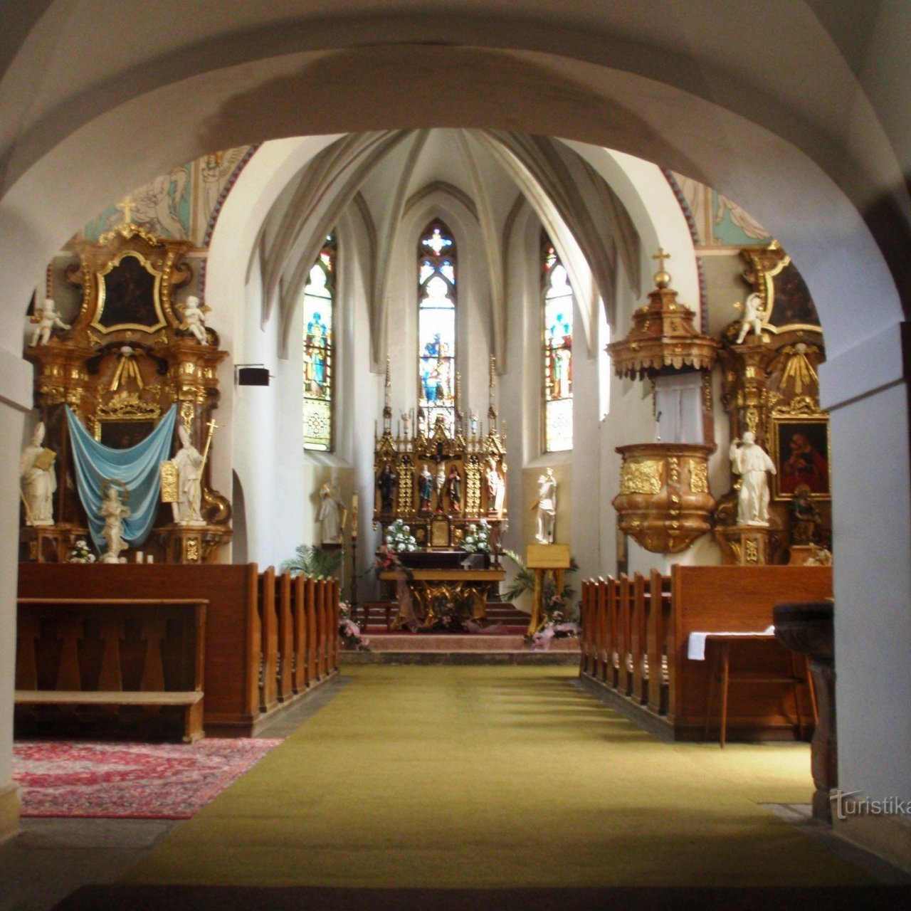 Nové Město na Moravě - kostel sv. Kunhuty - interiér