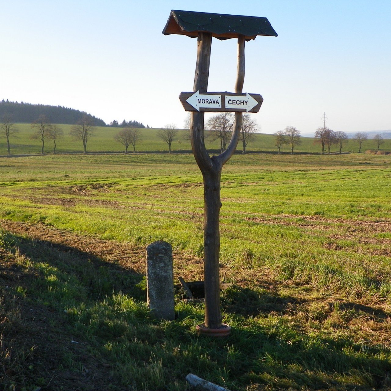Zemský hraniční kámen – Čechy–Morava u Rosičky