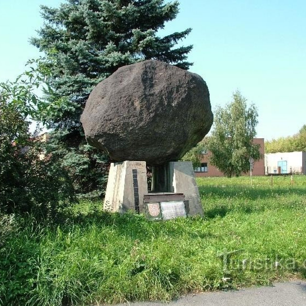 Kunčický bludný balvan