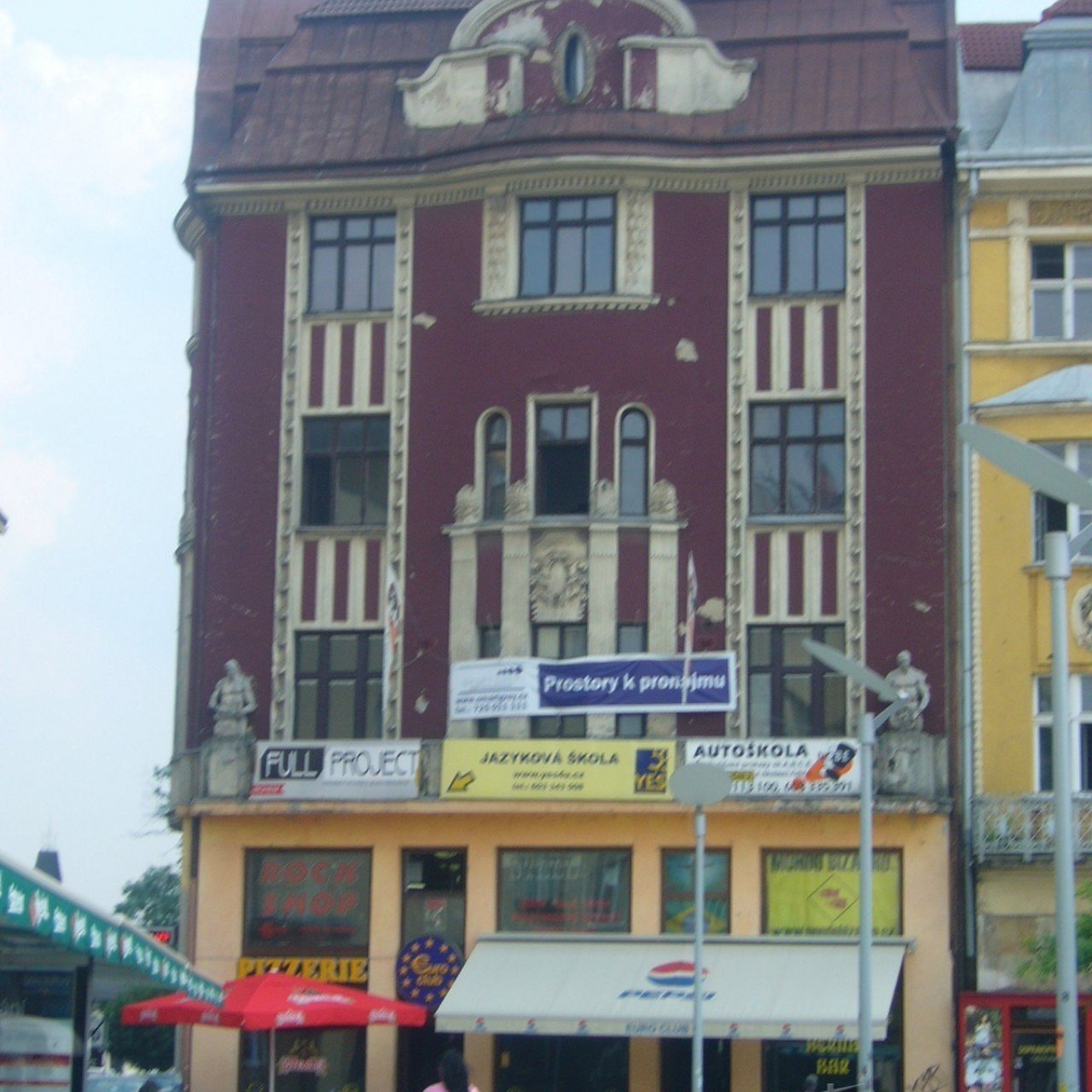 Ostrava, Masarykovo náměstí, historizující a secesní domy