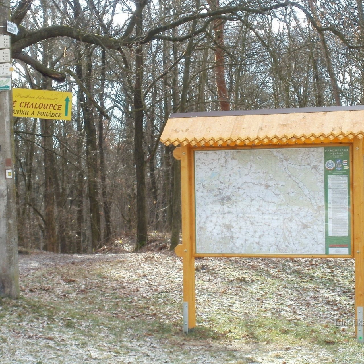 turistické rozcestí Kunětická hora