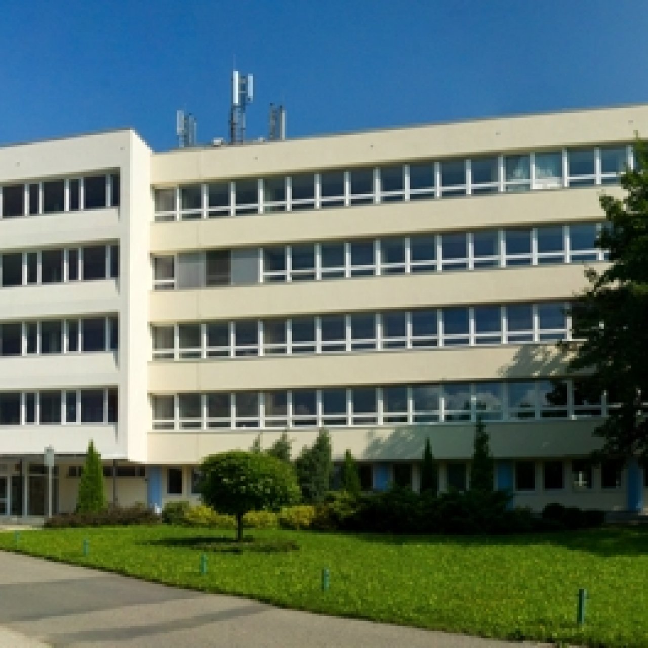 Obrázek - Střední škola informatiky, elektrotechniky a řemesel