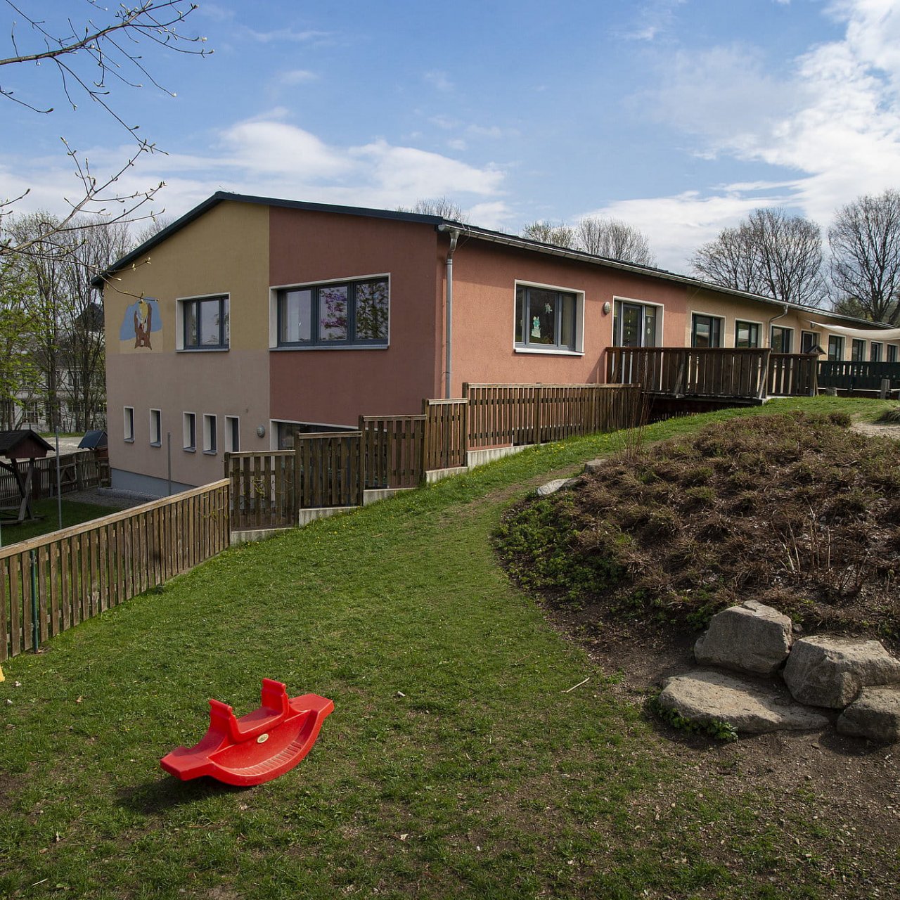 Bild - Krippe, Kiga und Hort  "Krümelburg"