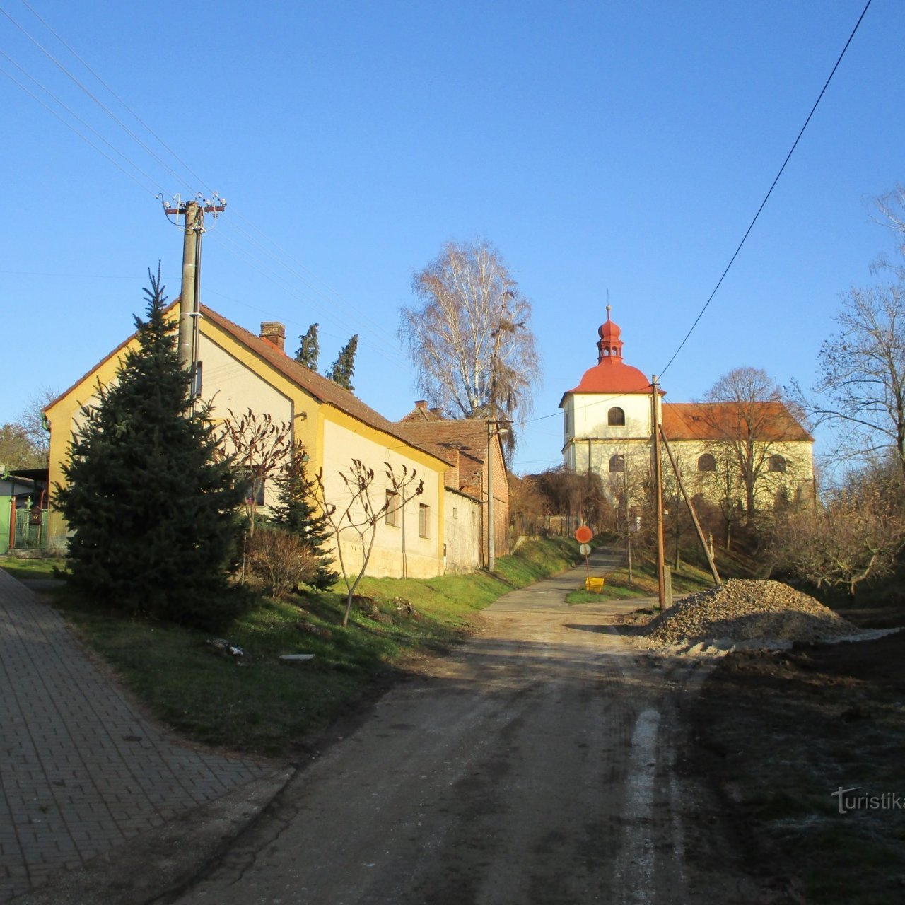 Tvrz v Sendražicích