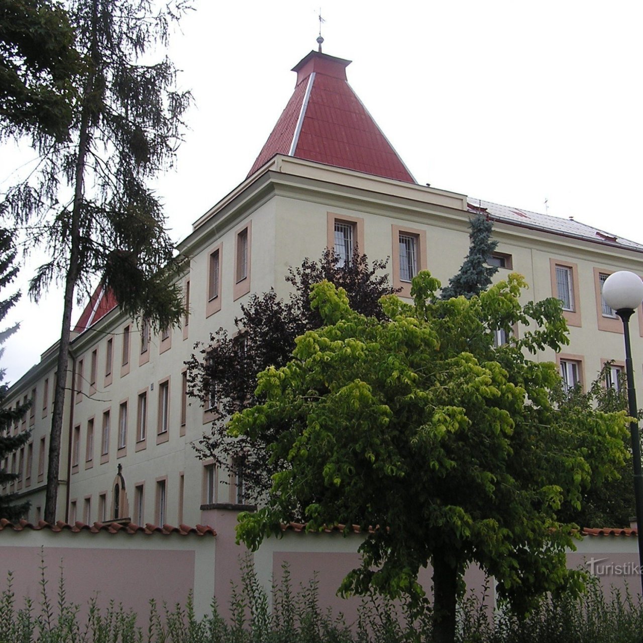 Slatiňany – klášter