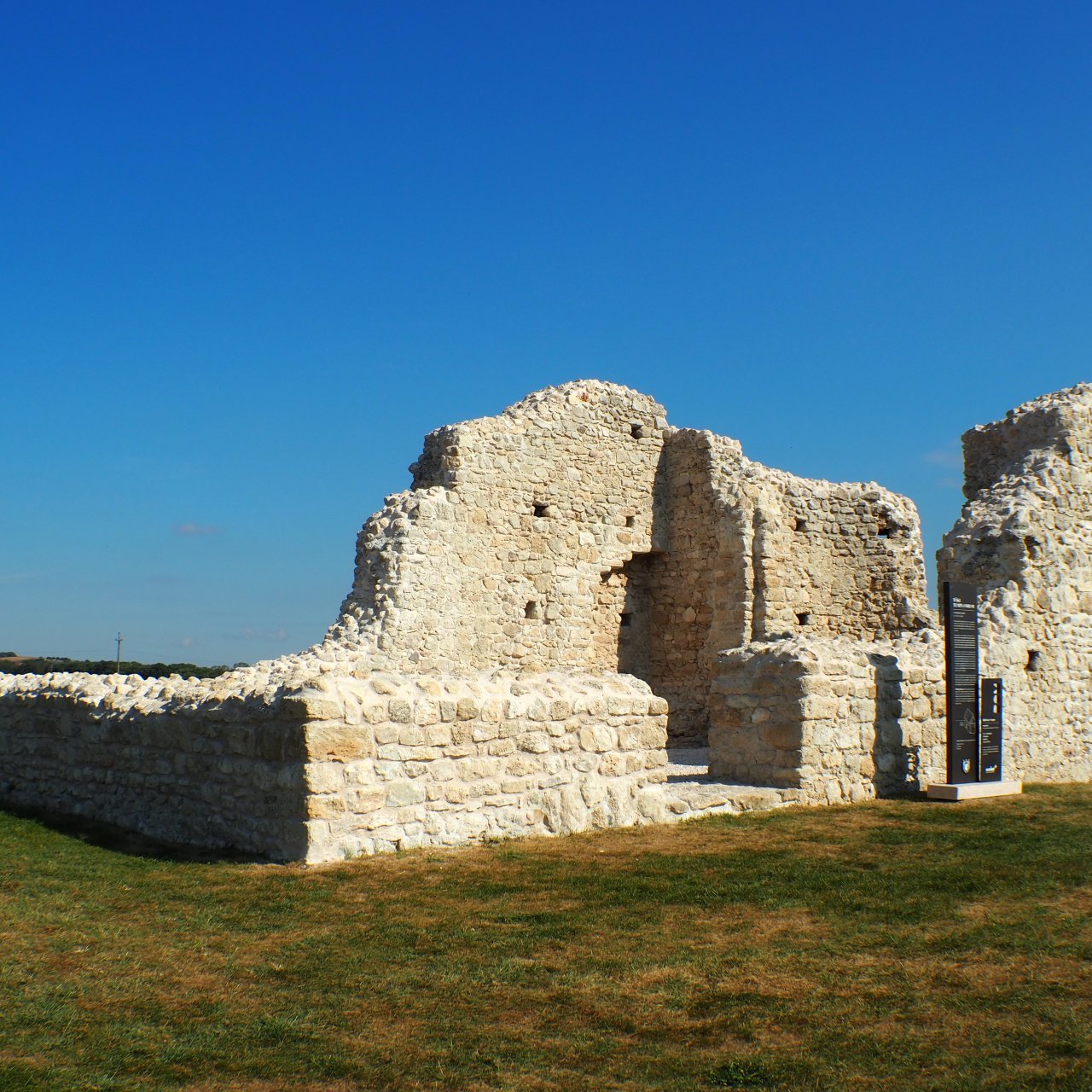 Árpádkori templomrom (Tök)