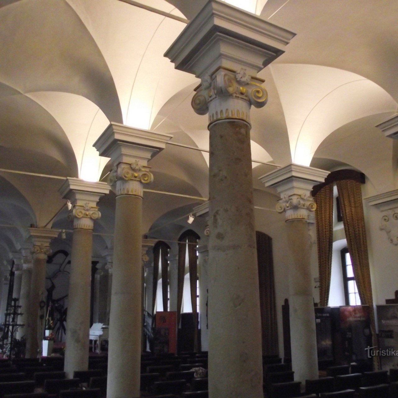 Uherský Brod – Sloupový sál (zámek)