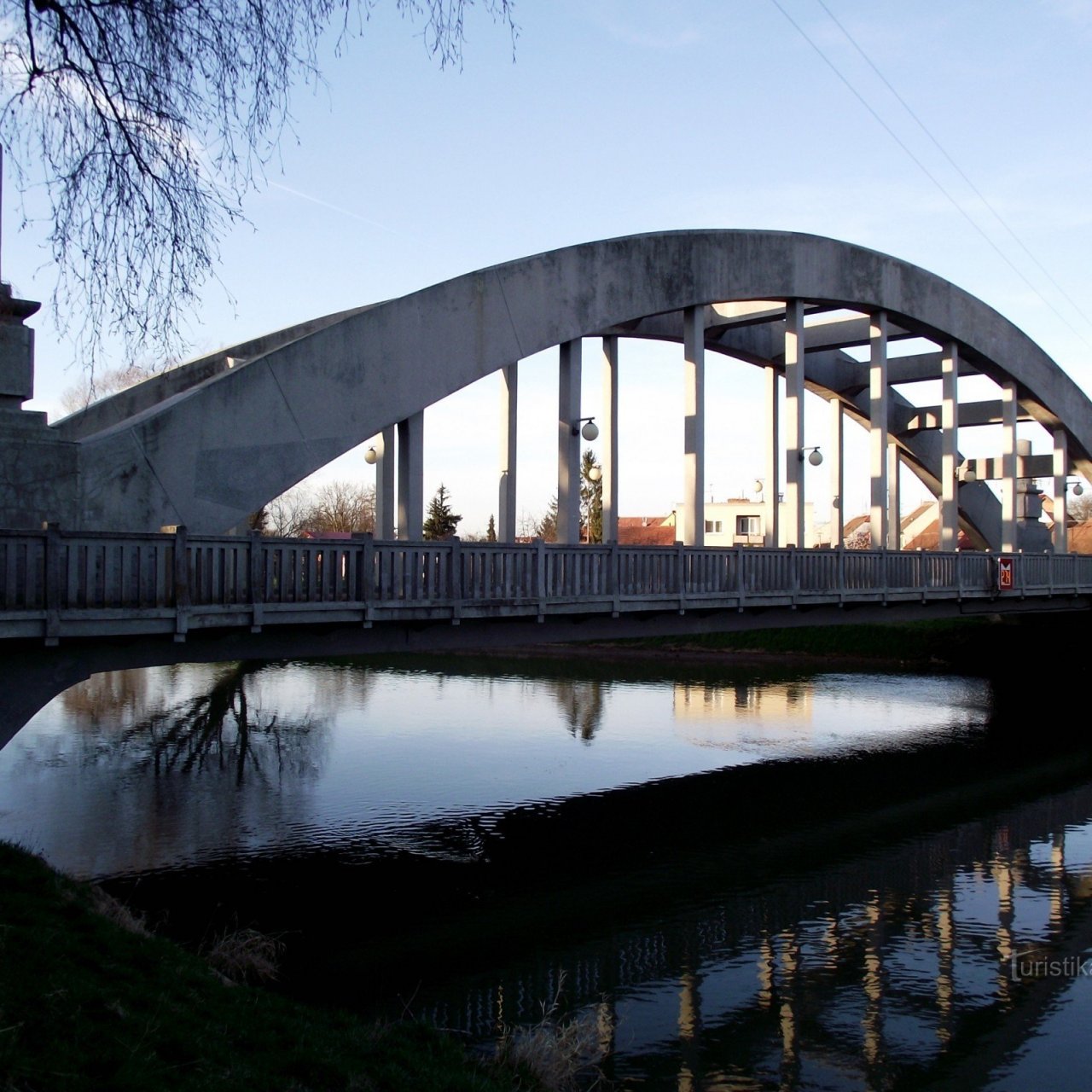 Uherský Ostroh – obloukový most