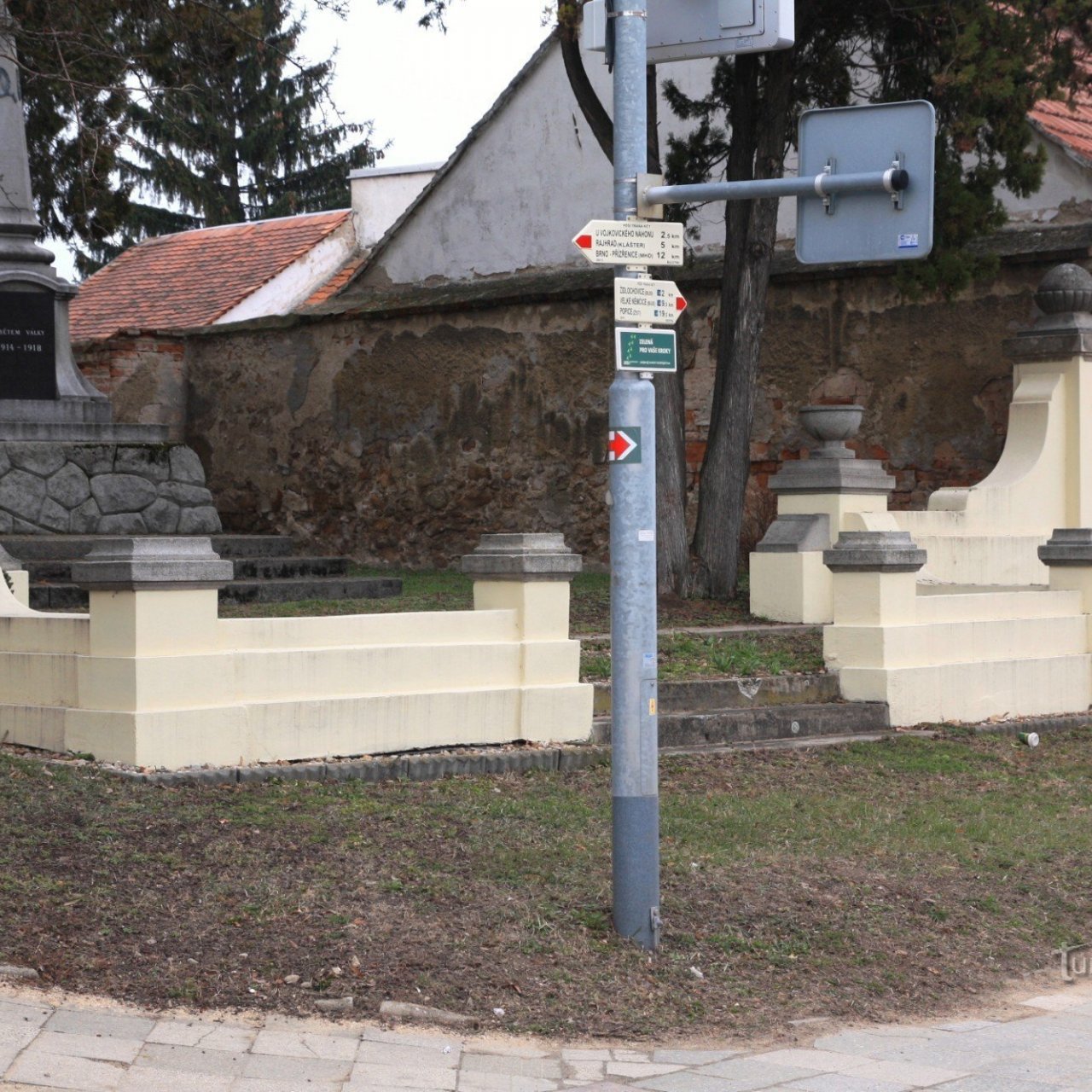 Turistické rozcestí Vojkovice nad Svratkou